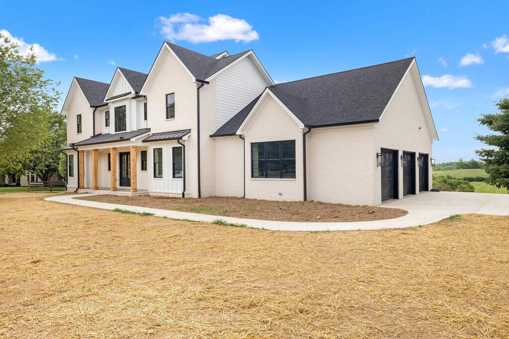4 Bedroom Single Family Home/House's Image 40