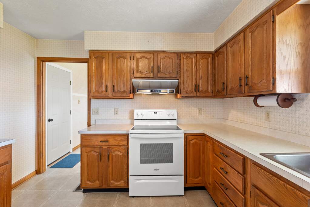 3 Bedroom Single Family Home/House's Image 9