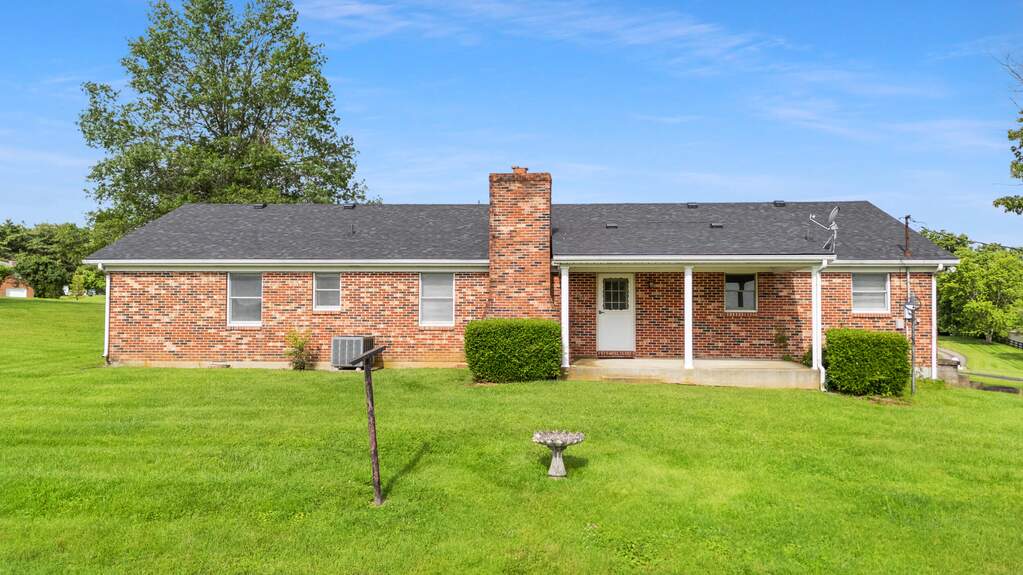 3 Bedroom Single Family Home/House's Image 25