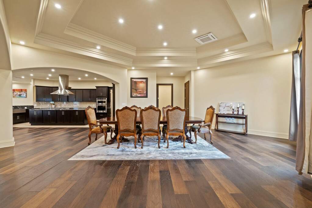 5 Bedroom Single Family Home/House's Image 8