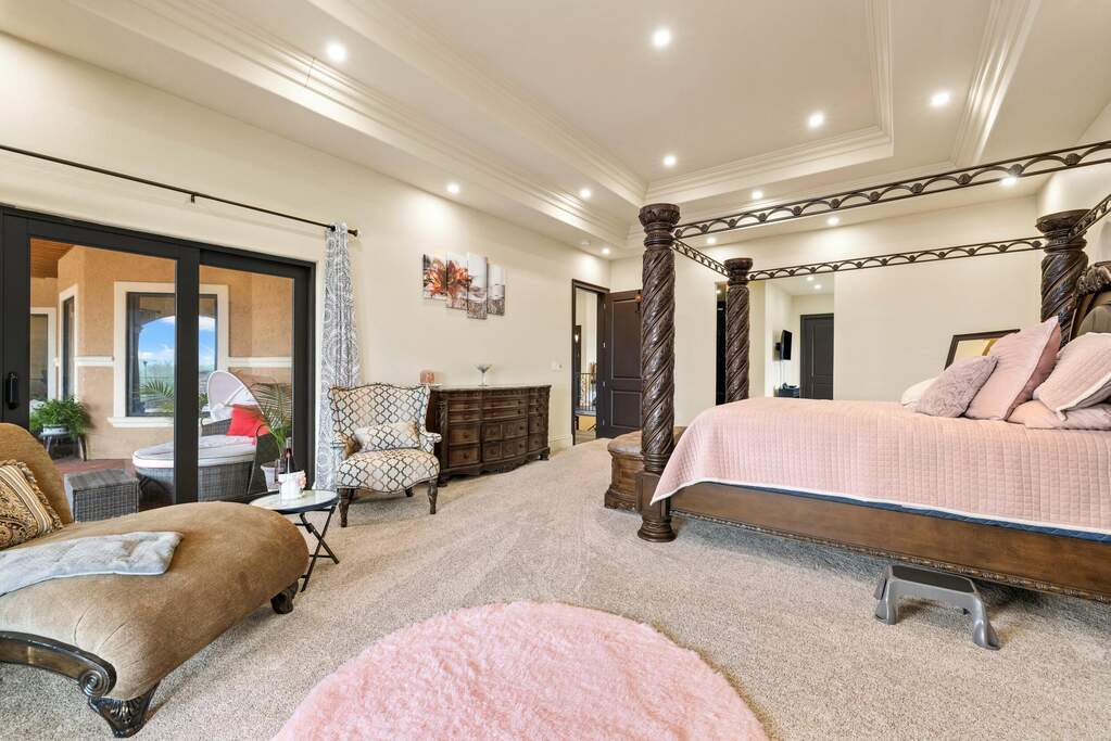 5 Bedroom Single Family Home/House's Image 19