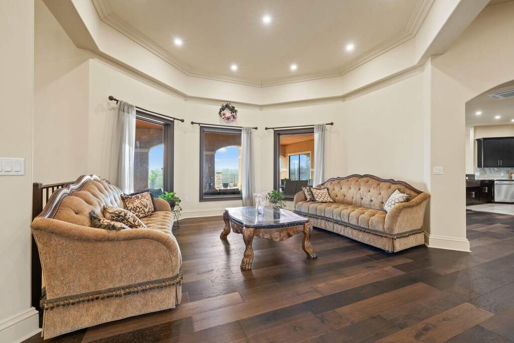 5 Bedroom Single Family Home/House's Image 6
