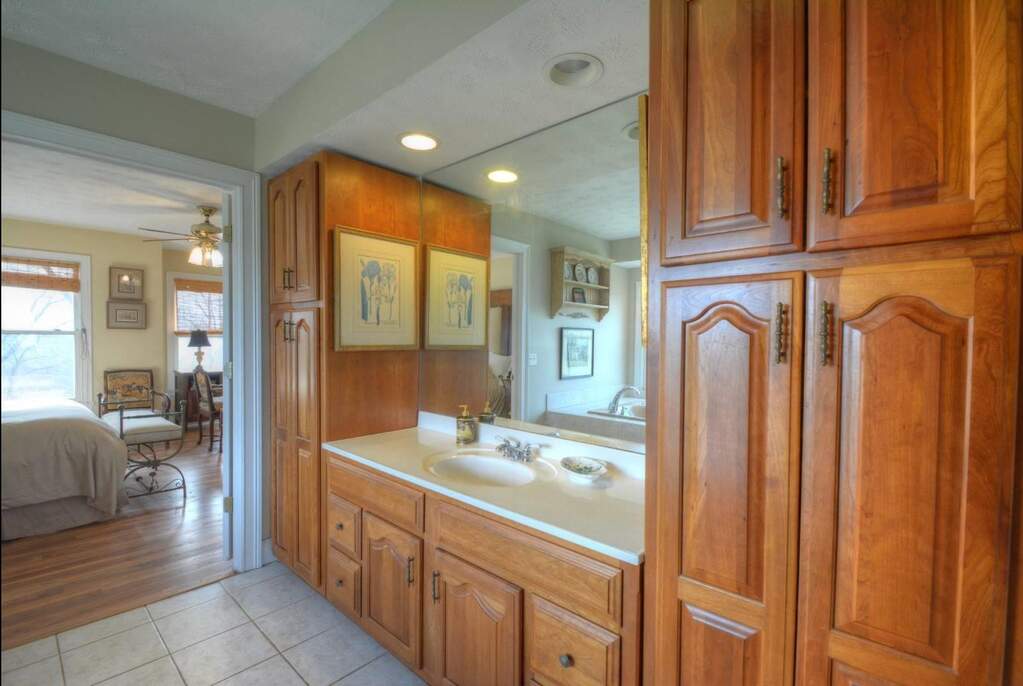 5 Bedroom Single Family Home/House's Image 21