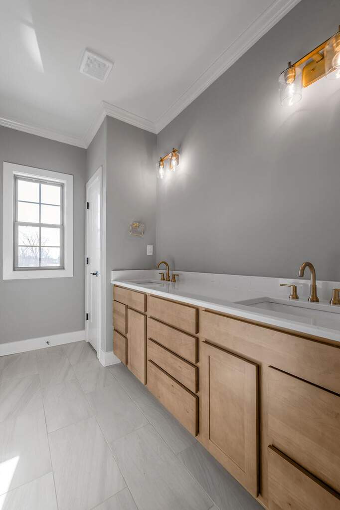 5 Bedroom Single Family Home/House's Image 21