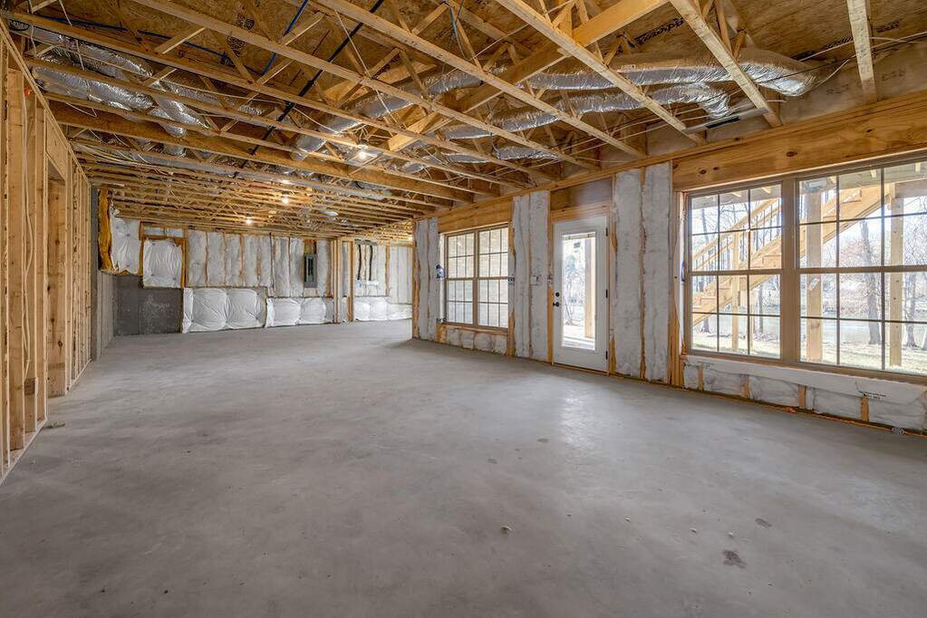 5 Bedroom Single Family Home/House's Image 24