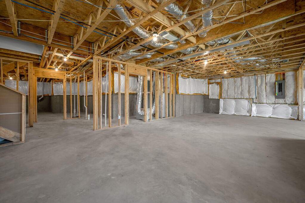5 Bedroom Single Family Home/House's Image 25
