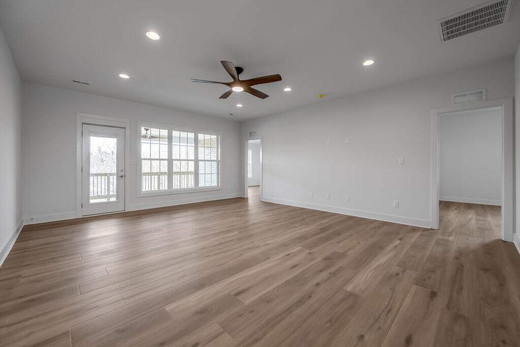 4 Bedroom Single Family Home/House's Image 12
