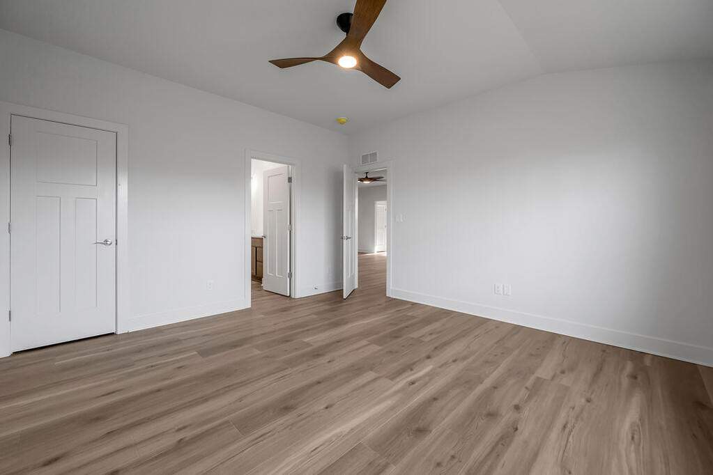 4 Bedroom Single Family Home/House's Image 18