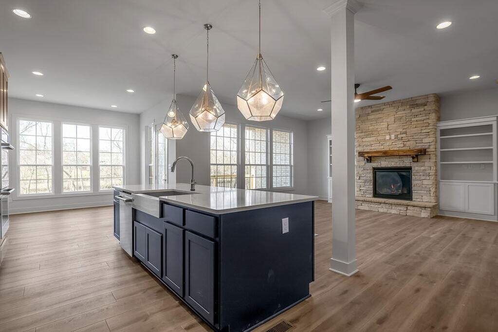 4 Bedroom Single Family Home/House's Image 6