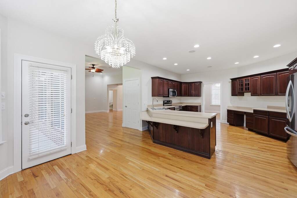 5 Bedroom Single Family Home/House's Image 15