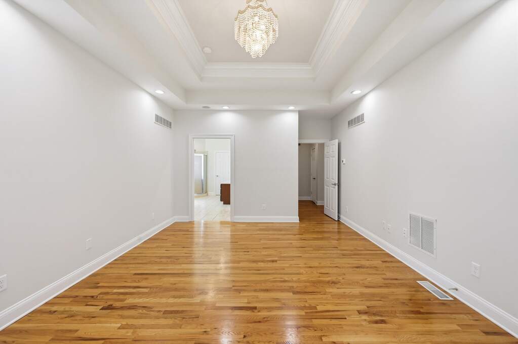 5 Bedroom Single Family Home/House's Image 18
