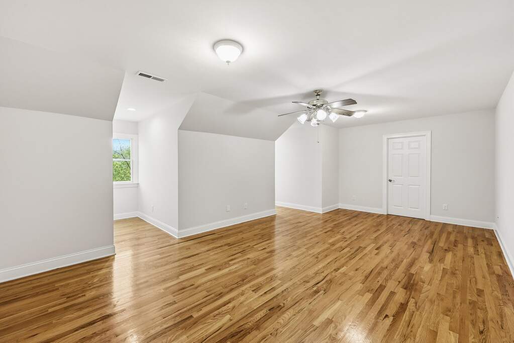 5 Bedroom Single Family Home/House's Image 29