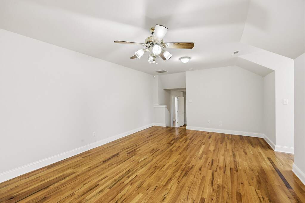 5 Bedroom Single Family Home/House's Image 30