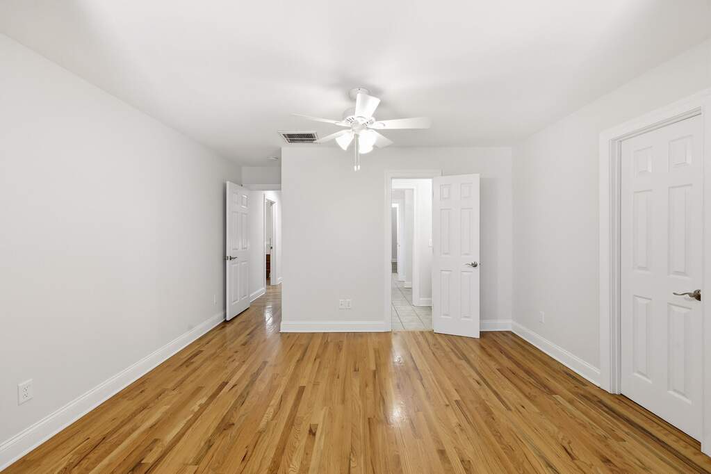 5 Bedroom Single Family Home/House's Image 34