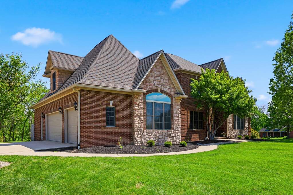 5 Bedroom Single Family Home/House's Image 43