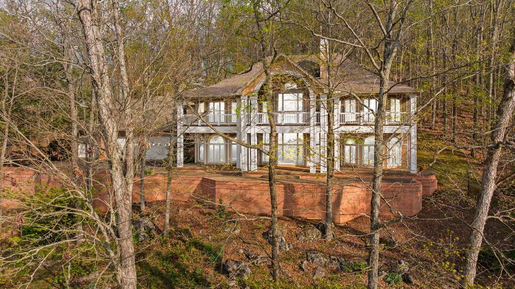 5 Bedroom Single Family Home/House's Image 47