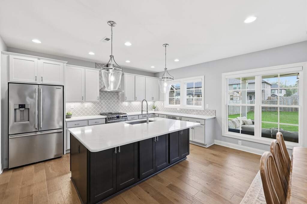 5 Bedroom Single Family Home/House's Image 8