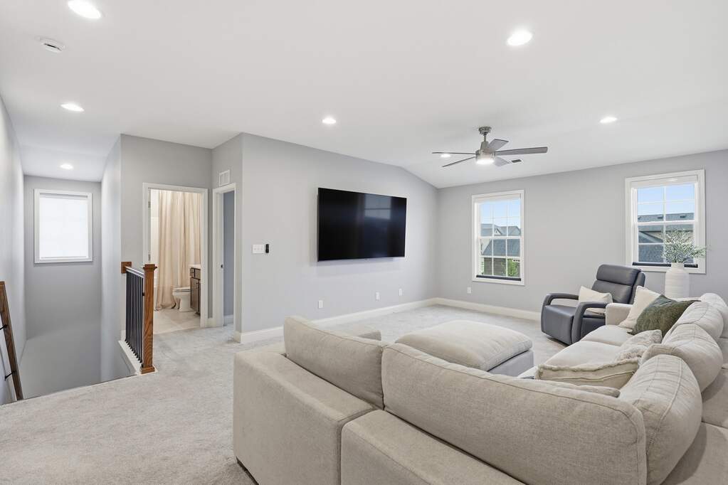 5 Bedroom Single Family Home/House's Image 17