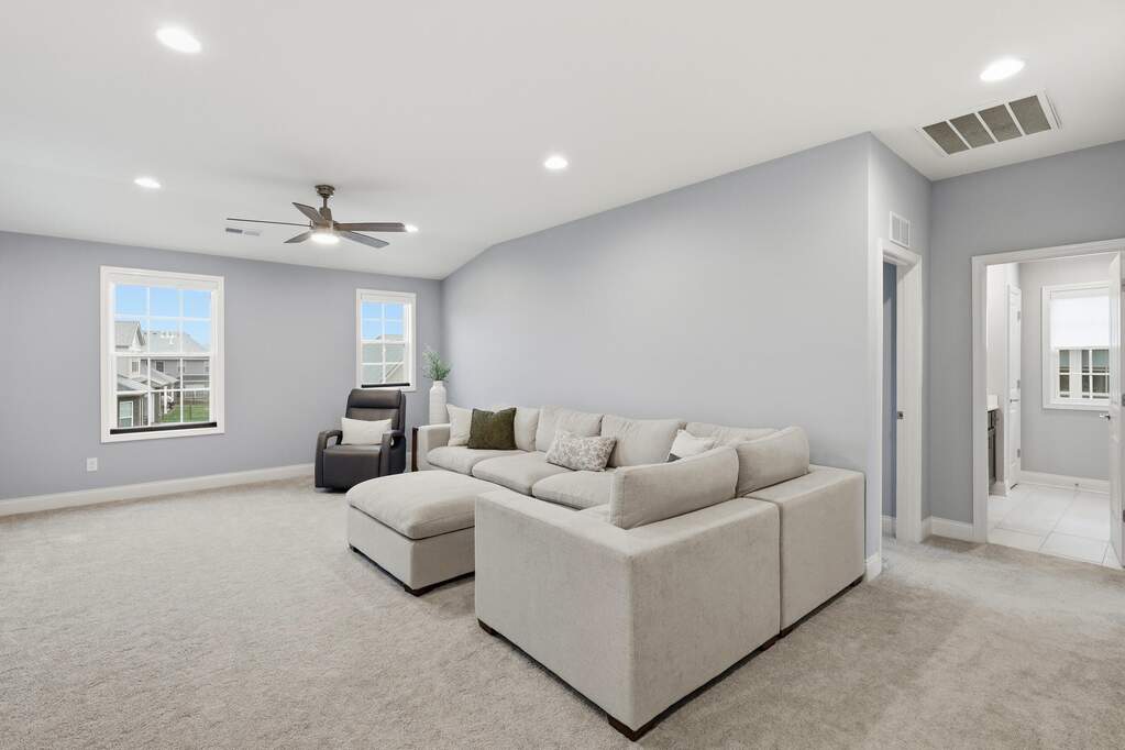 5 Bedroom Single Family Home/House's Image 19