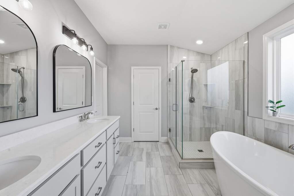 5 Bedroom Single Family Home/House's Image 22