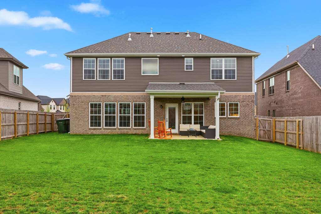 5 Bedroom Single Family Home/House's Image 36