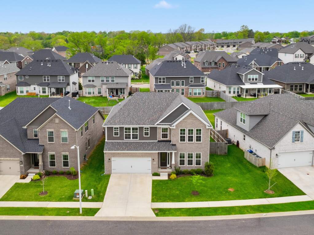5 Bedroom Single Family Home/House's Image 42