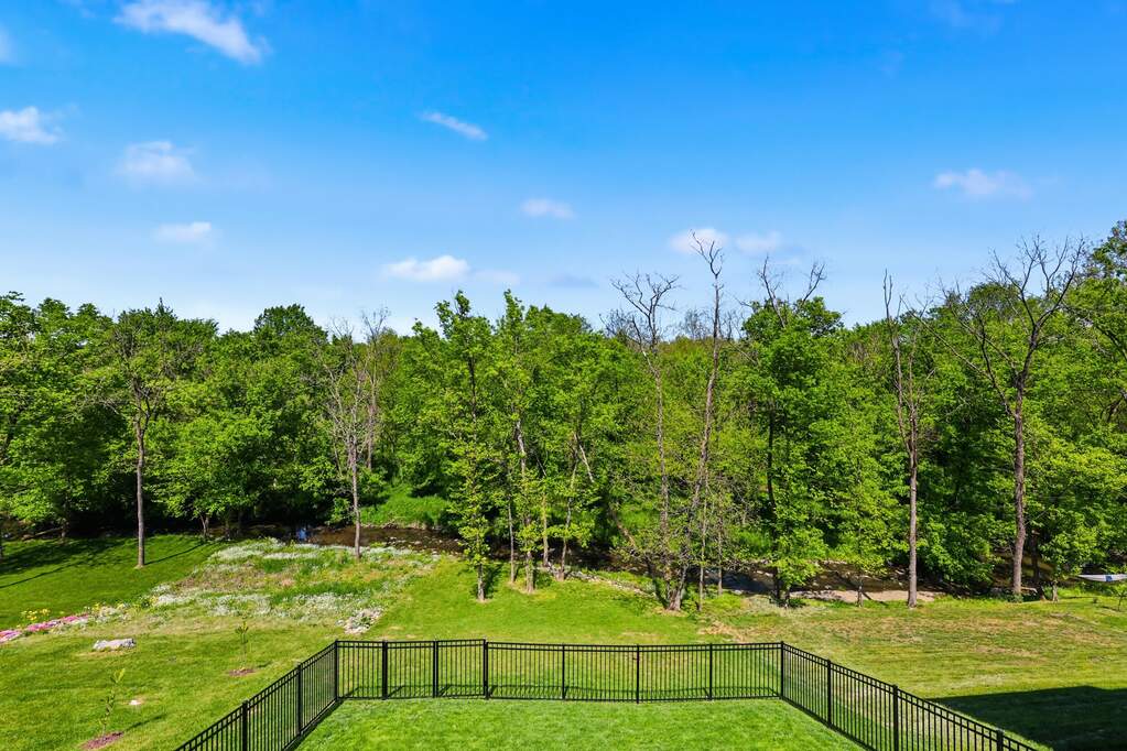 5 Bedroom Single Family Home/House's Image 12