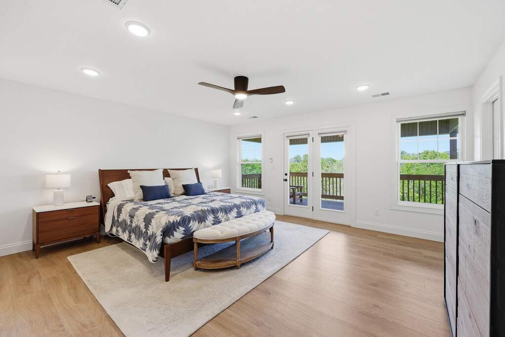5 Bedroom Single Family Home/House's Image 14