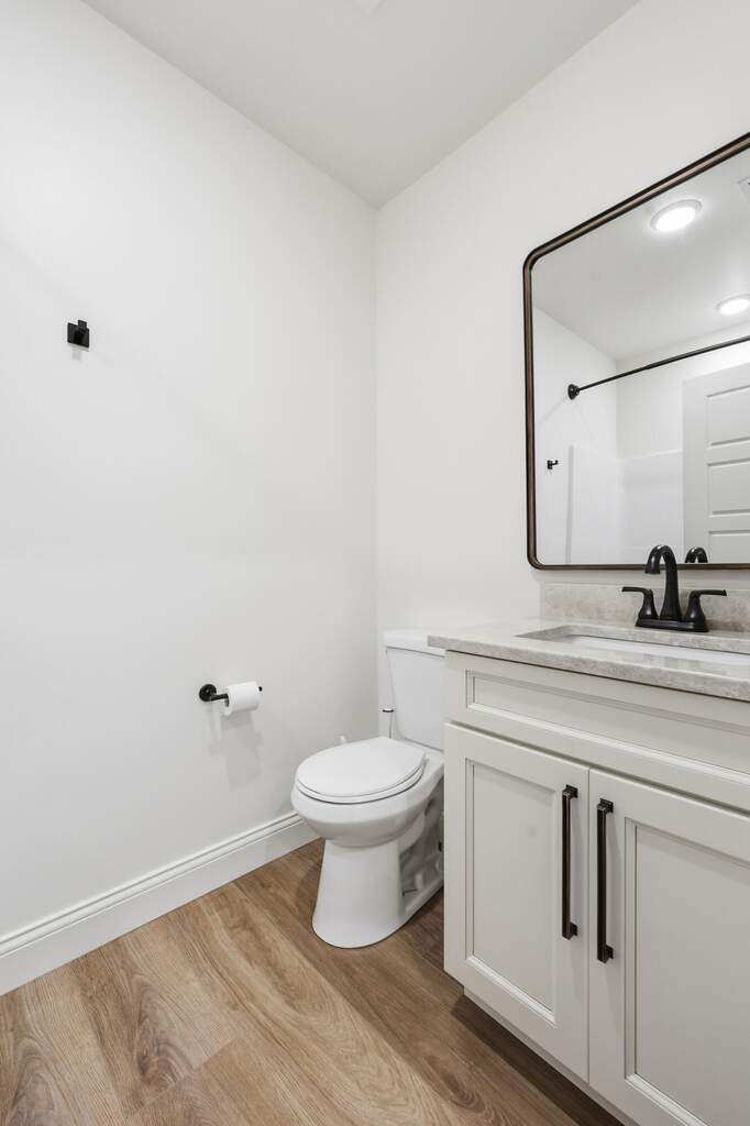 5 Bedroom Single Family Home/House's Image 27