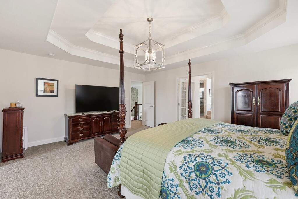 5 Bedroom Single Family Home/House's Image 20