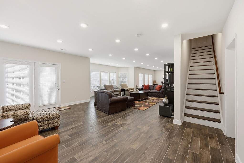 5 Bedroom Single Family Home/House's Image 29