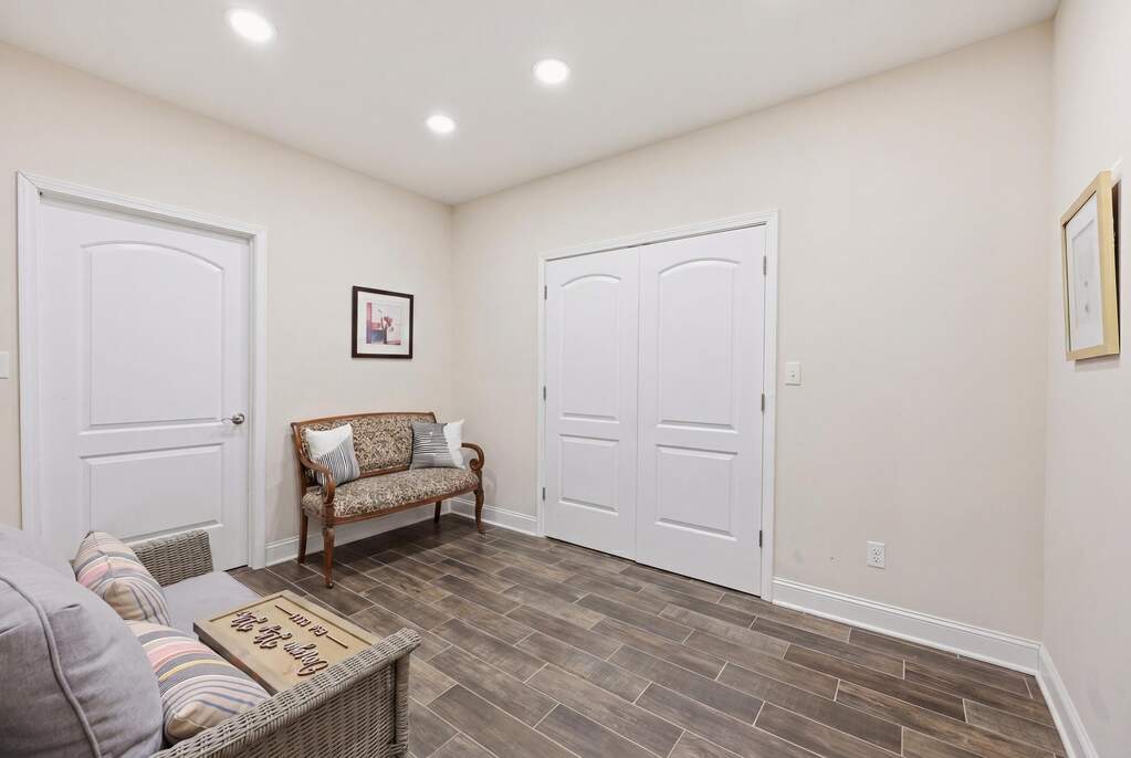 5 Bedroom Single Family Home/House's Image 30
