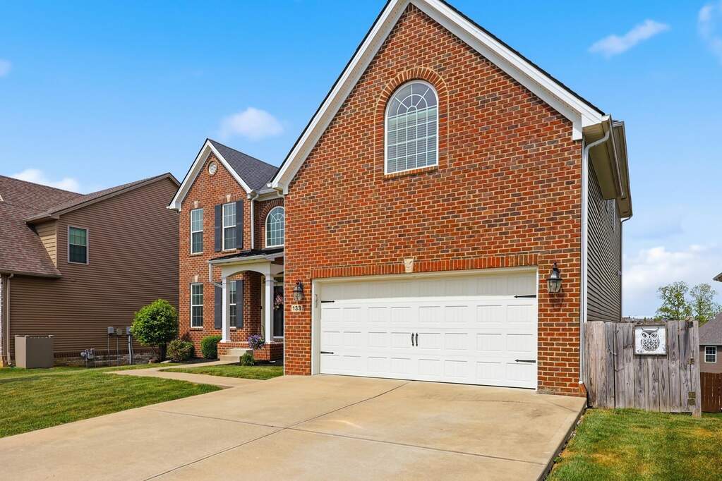 5 Bedroom Single Family Home/House's Image 38