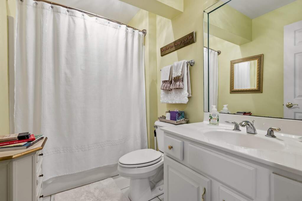 3 Bedroom Single Family Home/House's Image 32