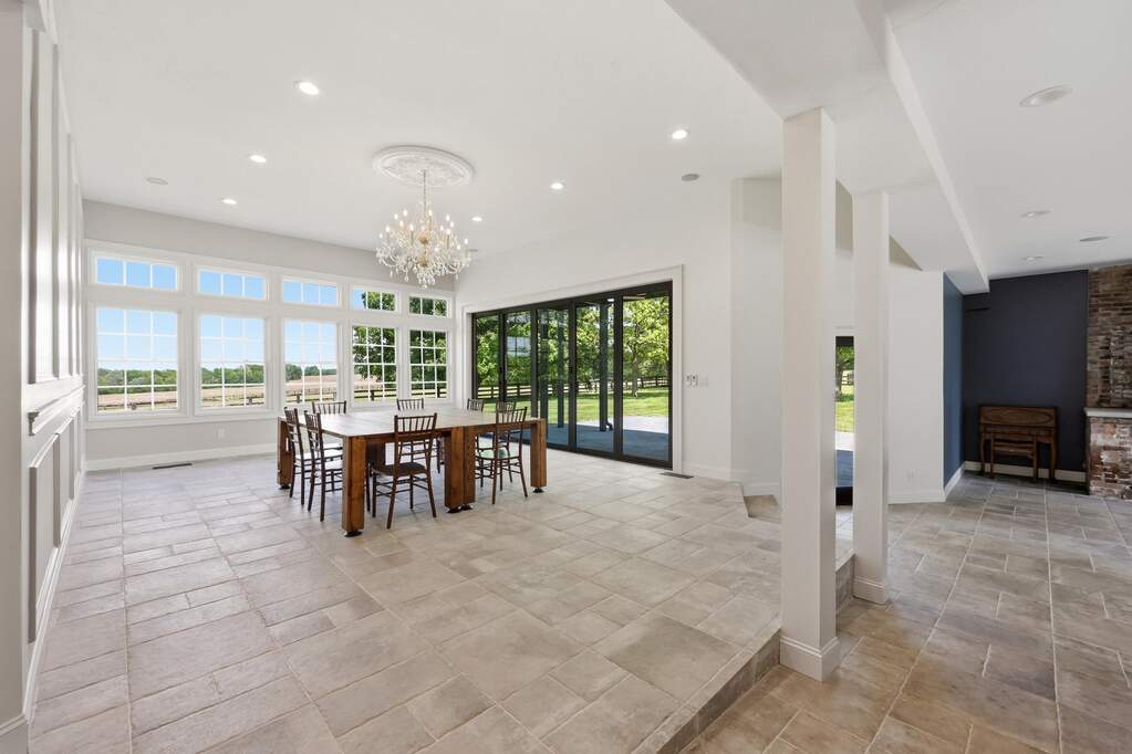5 Bedroom Single Family Home/House's Image 11