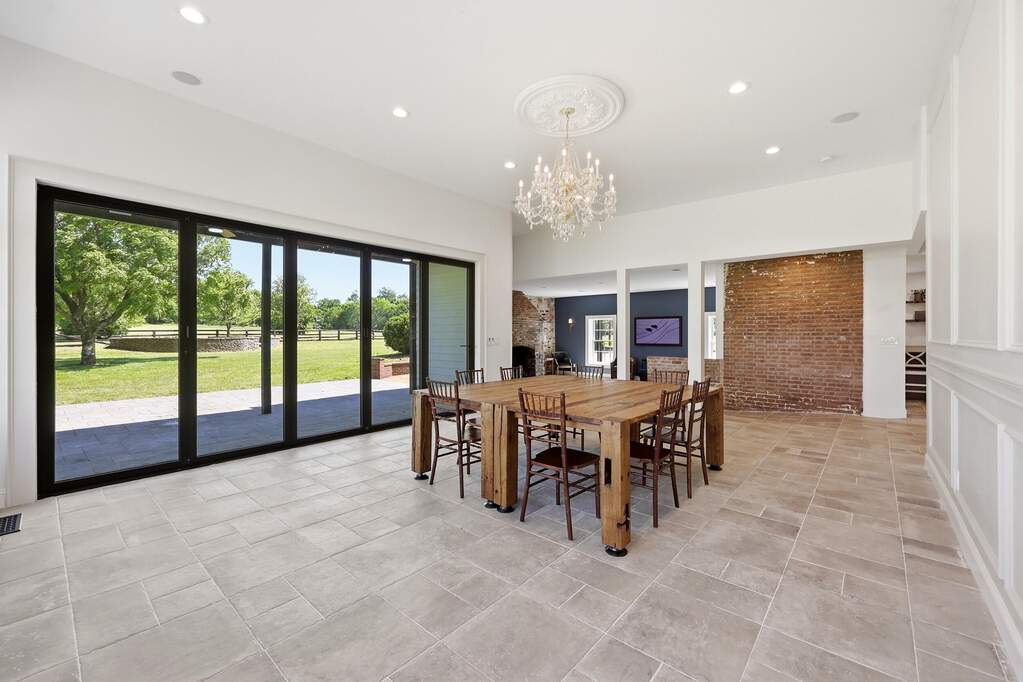 5 Bedroom Single Family Home/House's Image 12