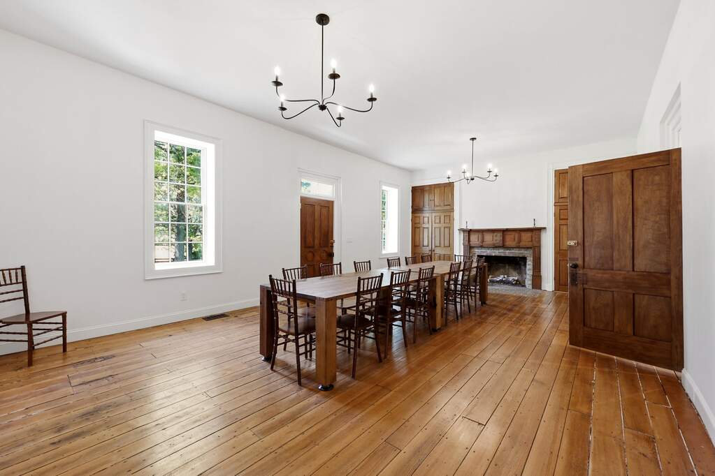 5 Bedroom Single Family Home/House's Image 18
