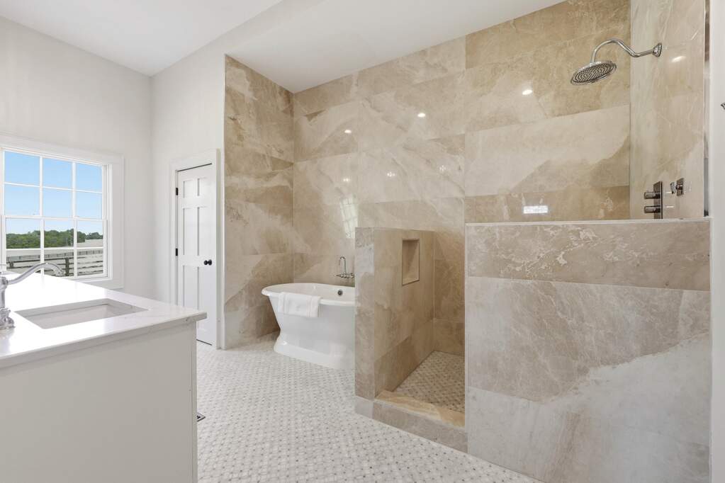 5 Bedroom Single Family Home/House's Image 20