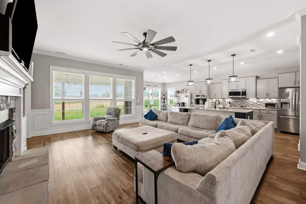 4 Bedroom Single Family Home/House's Image 7
