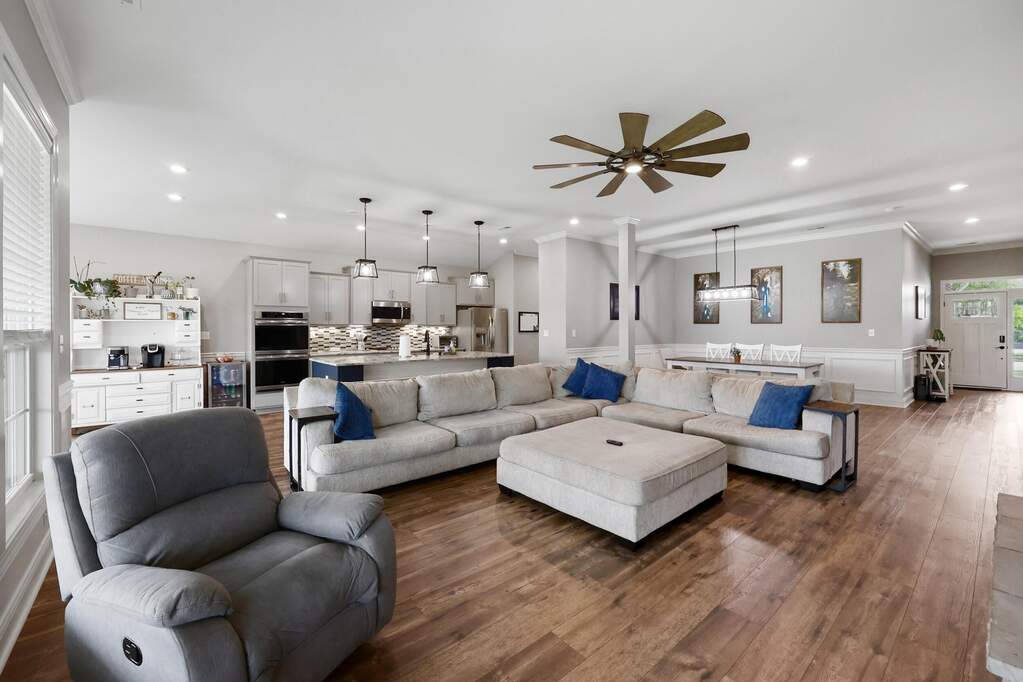4 Bedroom Single Family Home/House's Image 10