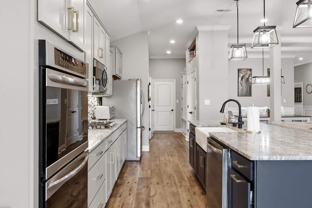 4 Bedroom Single Family Home/House's Image 15