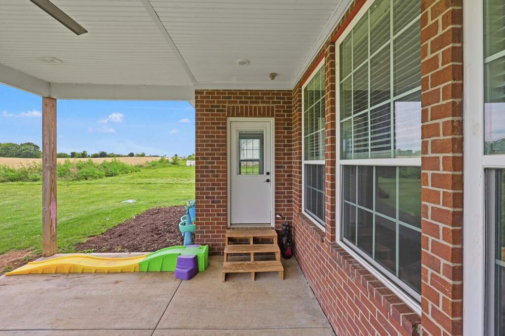 4 Bedroom Single Family Home/House's Image 37