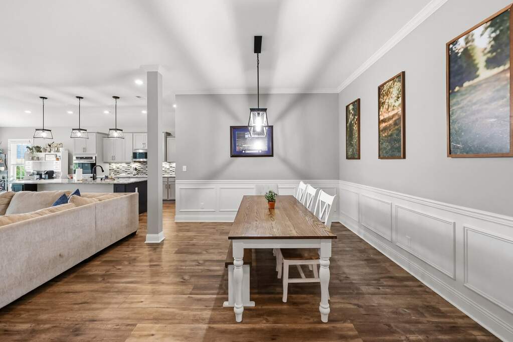 4 Bedroom Single Family Home/House's Image 4