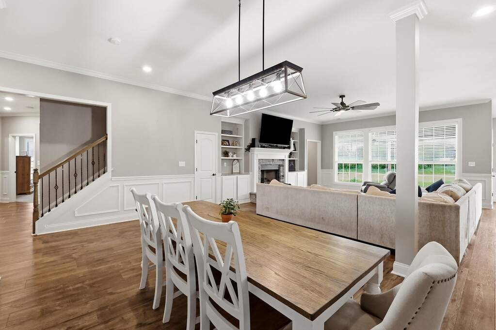4 Bedroom Single Family Home/House's Image 6