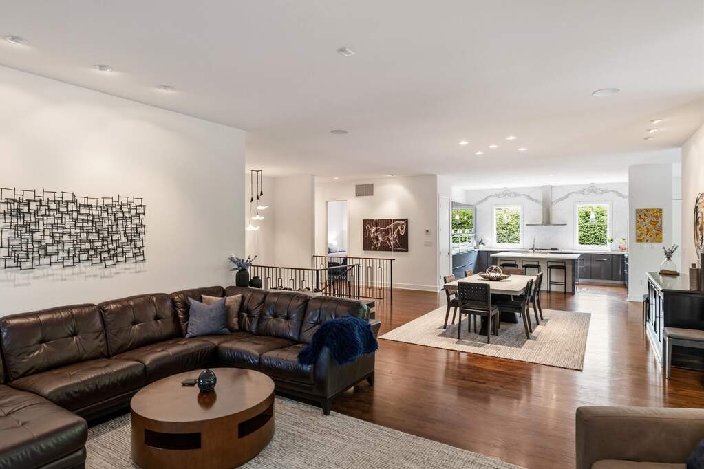 4 Bedroom Single Family Home/House's Image 16
