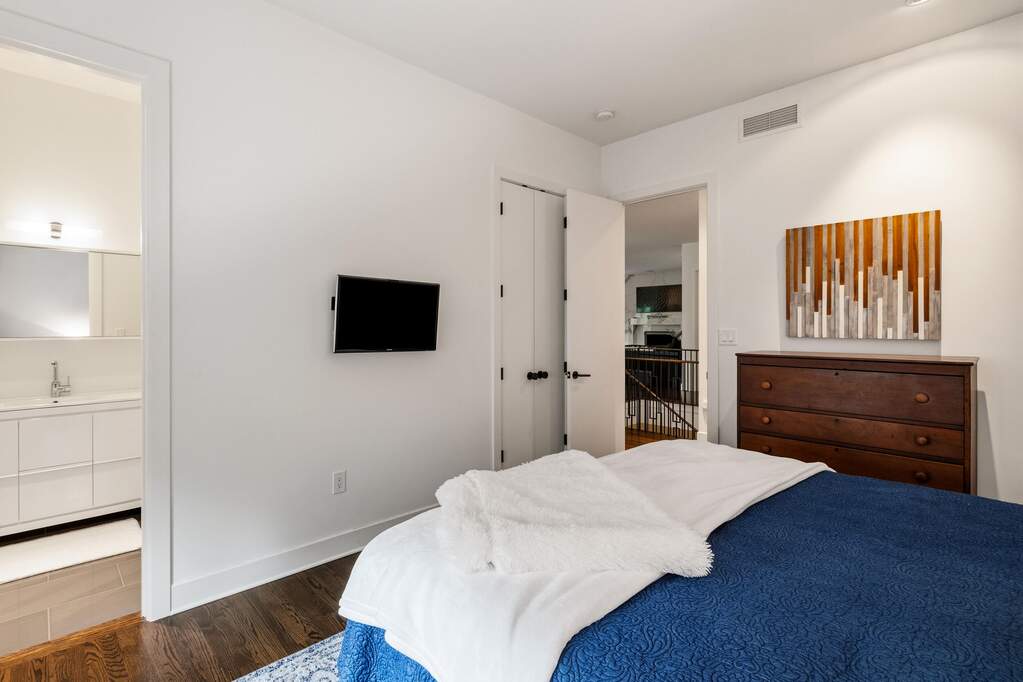 4 Bedroom Single Family Home/House's Image 25