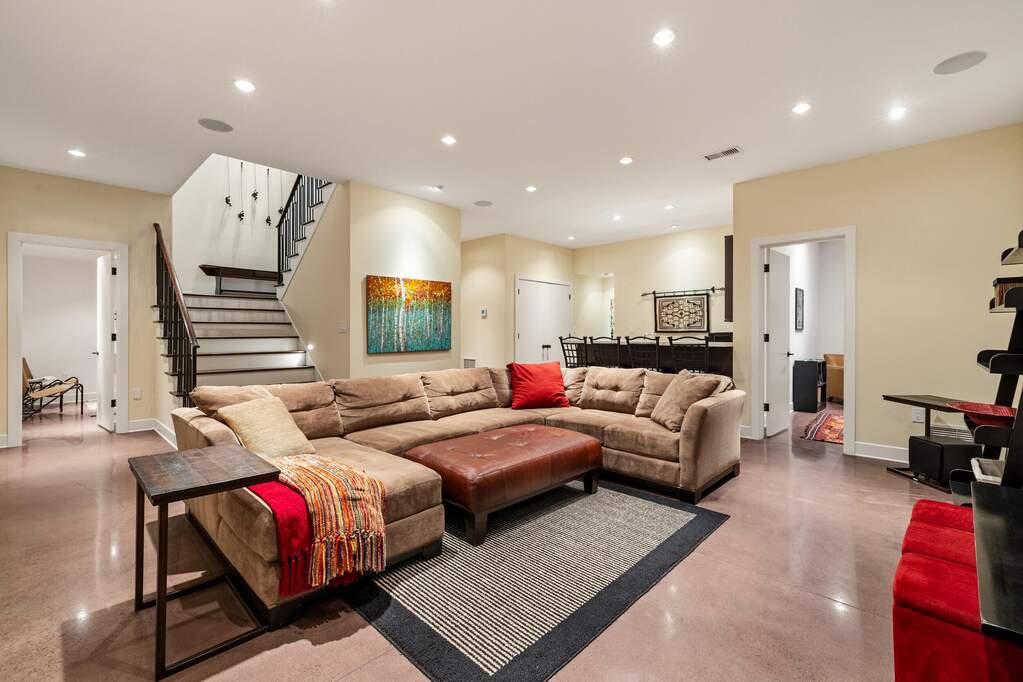 4 Bedroom Single Family Home/House's Image 28