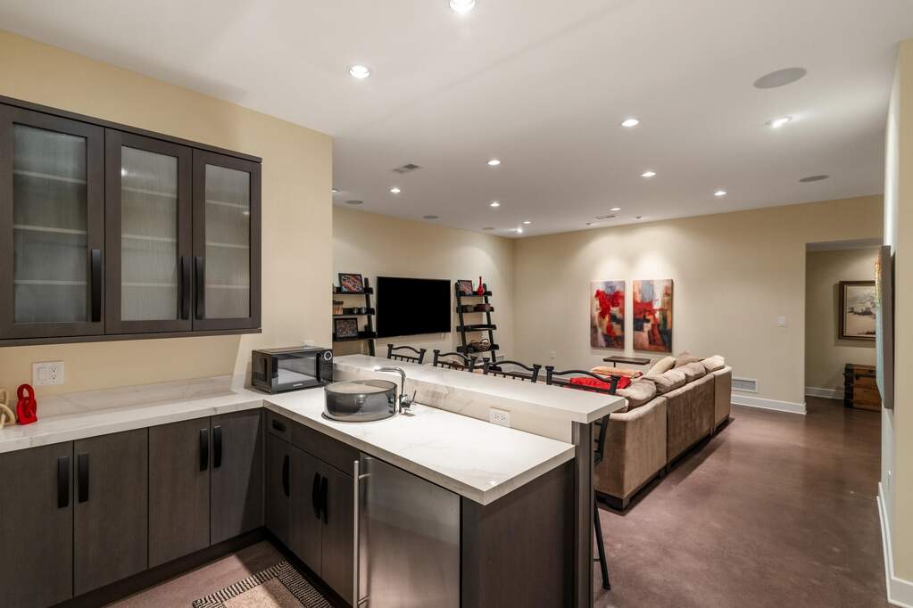 4 Bedroom Single Family Home/House's Image 31