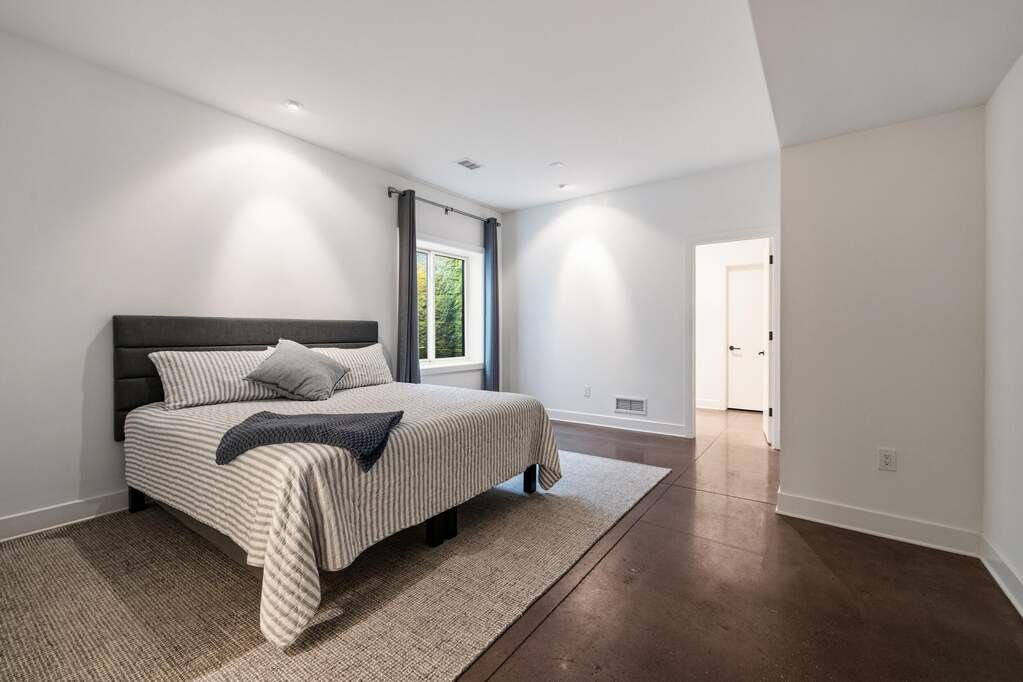 4 Bedroom Single Family Home/House's Image 37