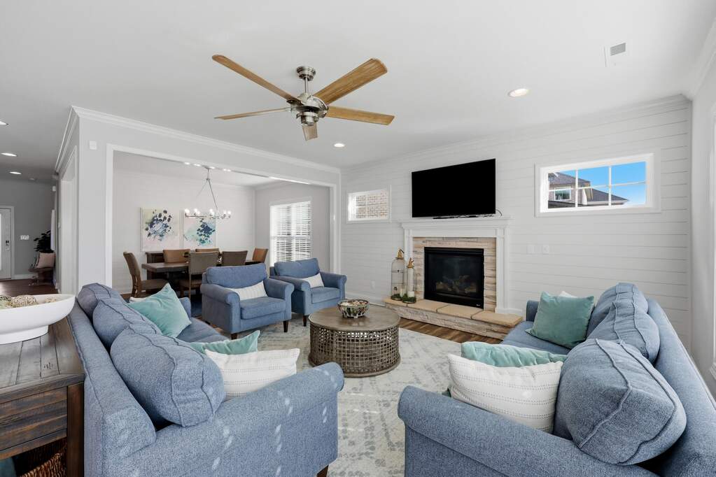 5 Bedroom Single Family Home/House's Image 8